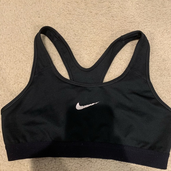 Bundle of 3 Nike sports bras - Picture 4 of 7